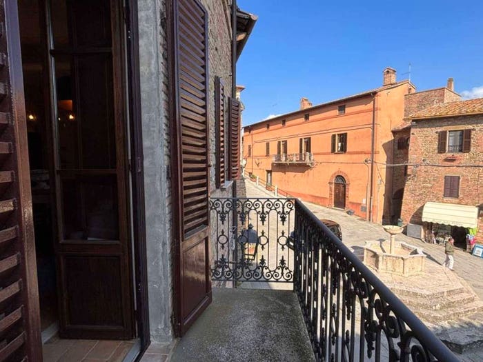 Appartamento con 5 locali in vendita in Piazza Umberto Primo, Centro, Panicale