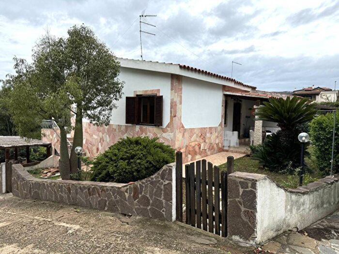 Appartamento trilocale in vendita in Via Donatello, Porto San Paolo, Loiri Porto San Paolo