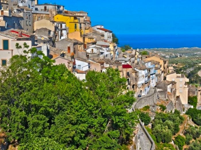 Appartamento con 5 locali in vendita in Corso Umberto I, Centro, Badolato