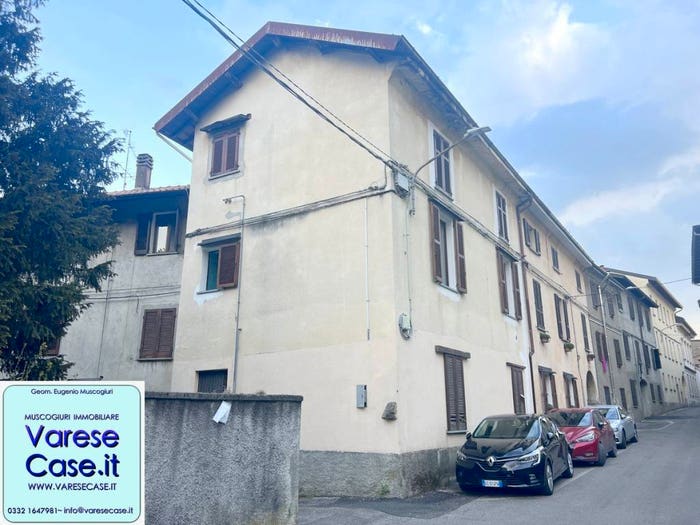 Appartamento bilocale in vendita in Via Agosto, Morazzone