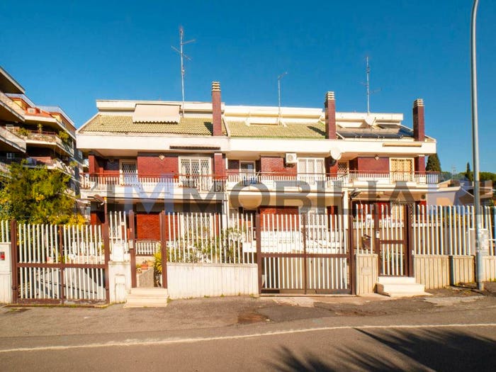 Casa con 6 locali in vendita in Via Monte Rosa, Colleverde, Guidonia Montecelio