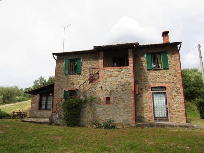 Casa con 6 locali in vendita in Via Vieniche, Panicale