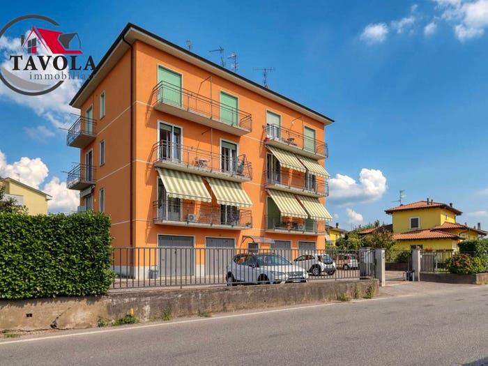Appartamento trilocale in vendita in Via del Dovese, Centro, Arcisate