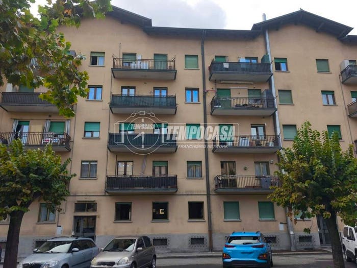 Appartamento quadrilocale in vendita in Via Rue Liconi, Centro, Aosta