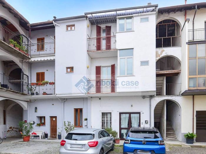 Appartamento trilocale in vendita in via Montebello, Centro, Mariano Comense