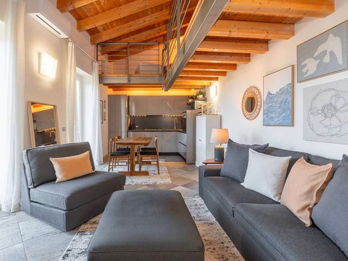 Appartamento trilocale in vendita in Via Malpensata, Centro, Lecco