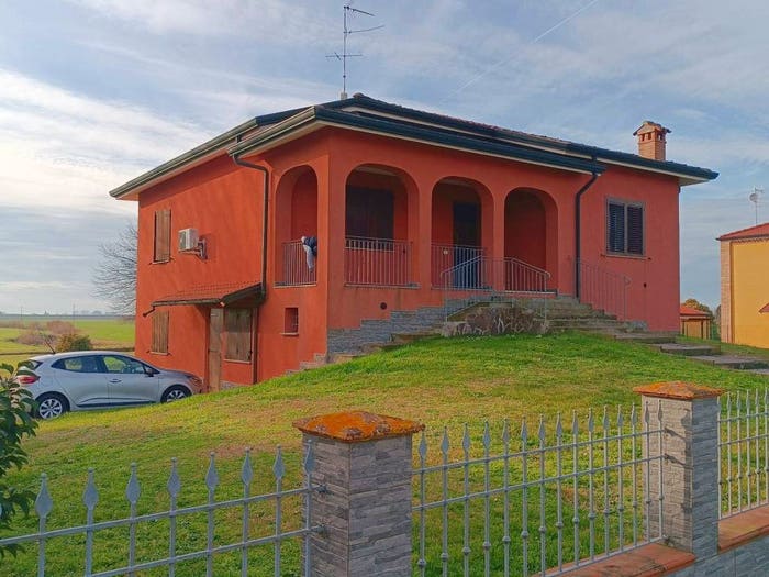 Casa con 5 locali in vendita in Via Provinciale, Salvatonica, Bondeno