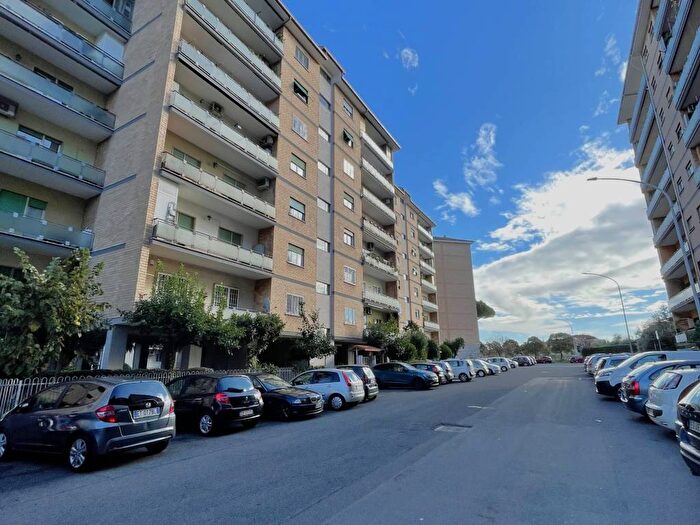 Appartamento con 5 locali in vendita in Via Ermanno Ponti, Alessandrino Torre Spaccata, Roma