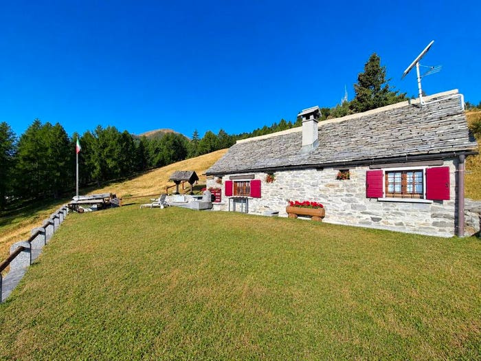 Casa quadrilocale in vendita in Località Alpe Casalavera, Domodossola
