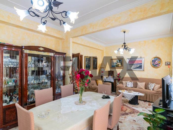 Casa con 6 locali in vendita in Via Guglielmo Oberdan, Motta Sant'Anastasia