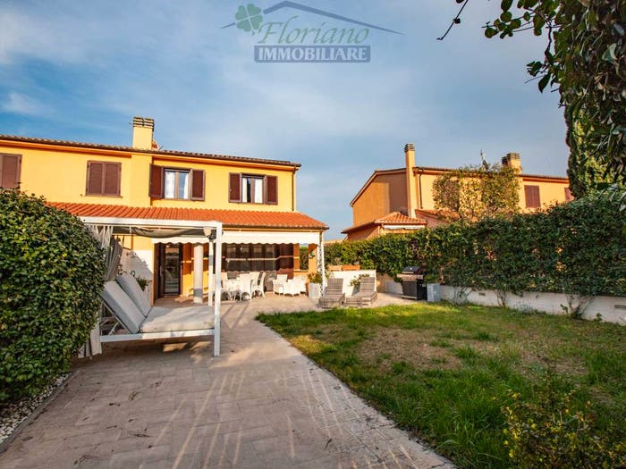 Casa con 6 locali in vendita in Strada delle Murelle, Montalto di Castro