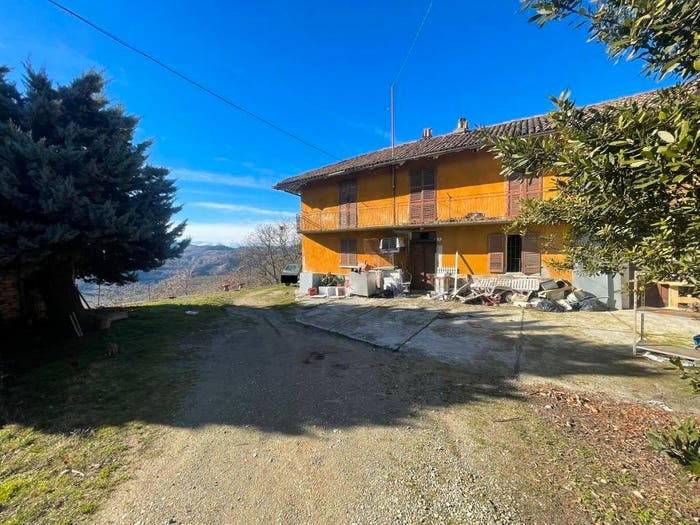 Casa con 6 locali in vendita in Località San Bovo Strada Pianella, Cossano Belbo