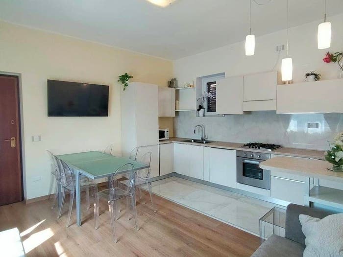 Appartamento trilocale in vendita in Via Cornelio Rovera, Centro, Gavirate