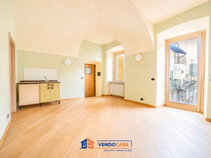 Appartamento quadrilocale in vendita in Via Camillo Benso di Cavour, Centro, Dronero