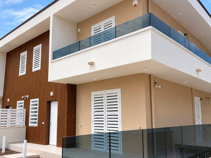 Casa quadrilocale in vendita in Via Madre Teresa di Calcutta, Parete