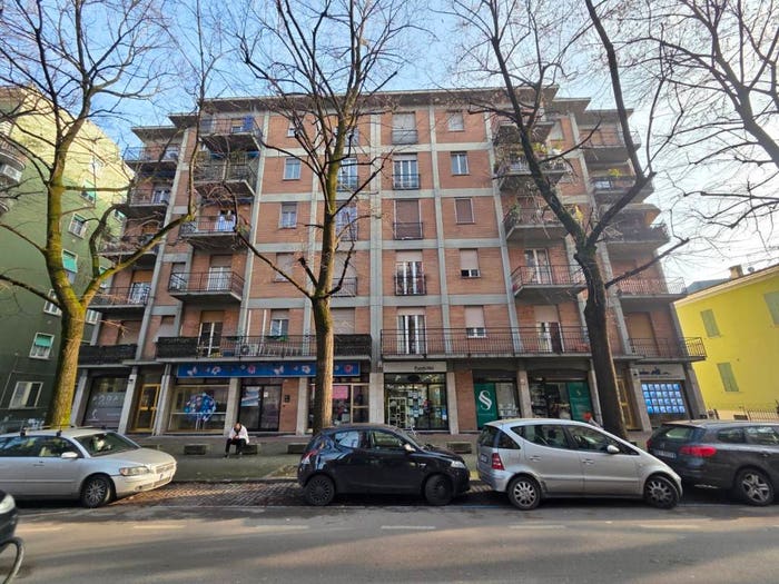 Appartamento trilocale in vendita in Via La Spezia, Villetta, Parma