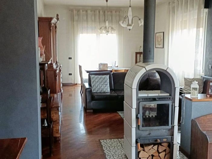 Appartamento con 6 locali in vendita in Via Bari, Villa Zaccheo Petriccione, Castellalto
