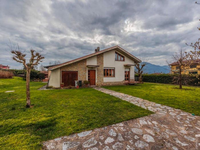 Casa con 6 locali in vendita in Via Mozza di Barga, Centro, Barga