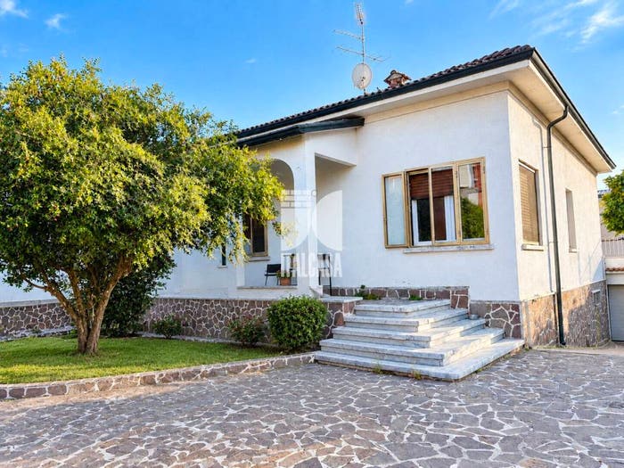 Casa con 5 locali in vendita in Dosso del Corso Chiesanuova, Mantova