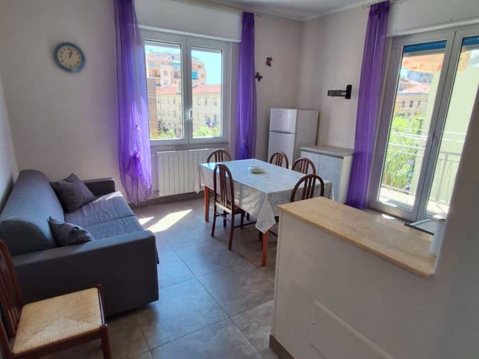 Appartamento trilocale in vendita in Via Aurelia, Centro, Loano