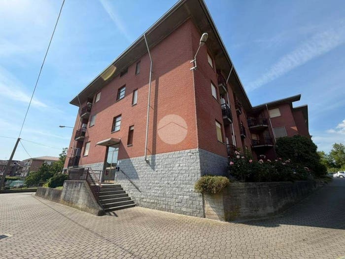Appartamento trilocale in vendita in Via Bruno Buozzi, Centro, Cuorgnè