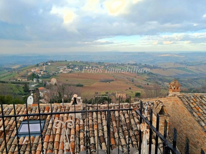 Casa con 6 locali in vendita in Via Guglielmo Oberdan, Centro, Monterubbiano