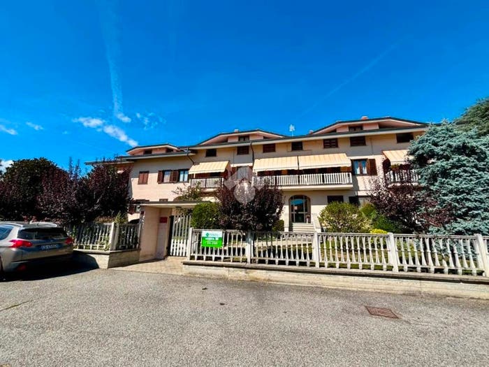 Appartamento trilocale in vendita in Via XXV Aprile, Centro, Castellamonte