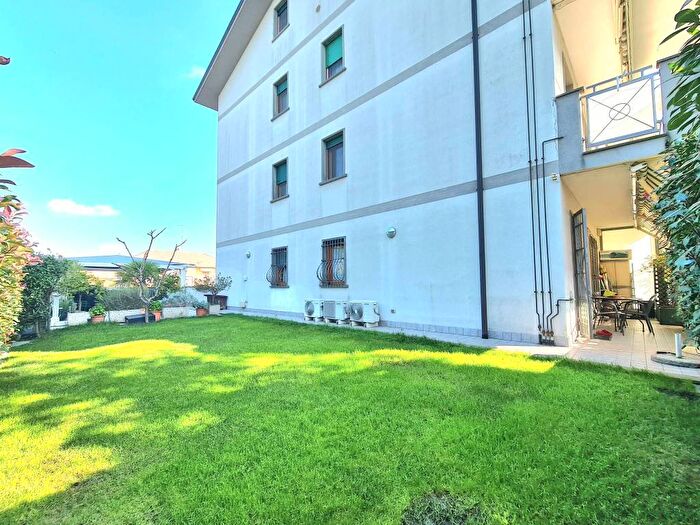 Appartamento trilocale in vendita in Via Madre Teresa di Calcutta, Canegrate
