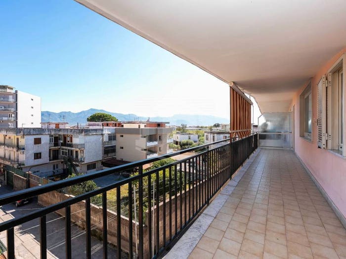 Appartamento con 6 locali in vendita in Via Don Giovanni Festoso, Centro, Poggiomarino