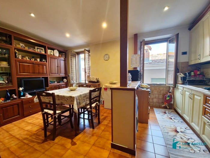 Appartamento con 6 locali in vendita in via kennedy presidente, Centro, Camporosso