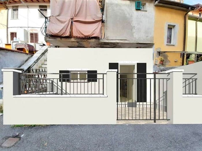 Appartamento quadrilocale in vendita in Via Felice Cavallotti, Centro, Massa