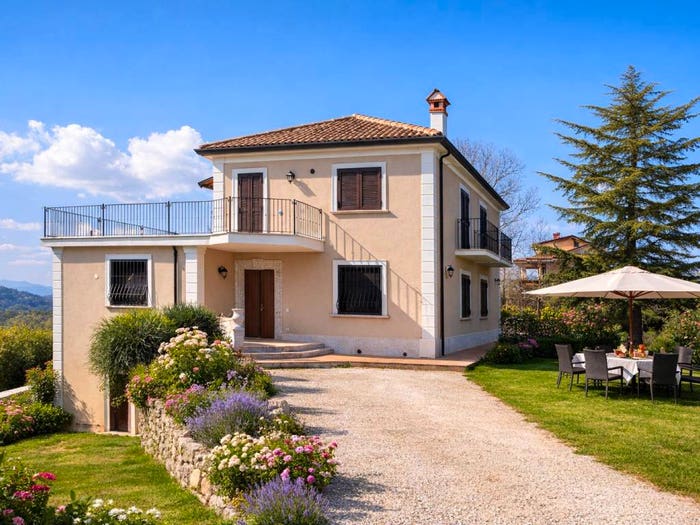 Casa con 6 locali in vendita in Via Sant'Angelo, Arpino