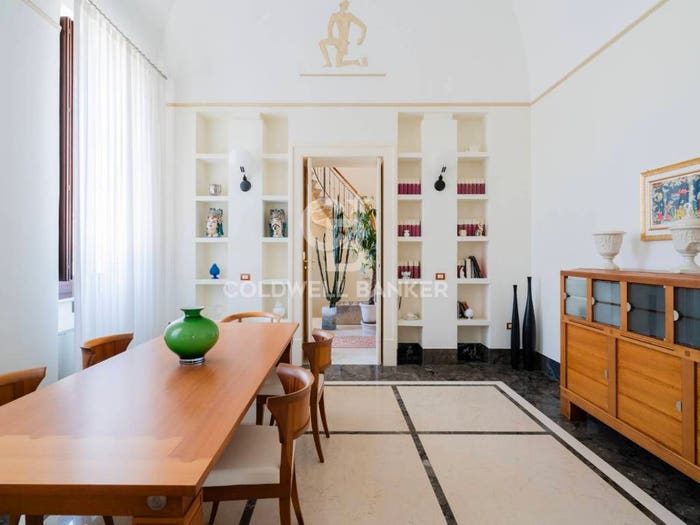 Casa con 6 locali in vendita in Via Piave, Centro, Parabita