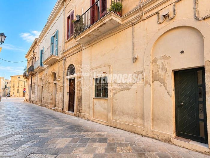 Casa trilocale in vendita in Via Vittorio dei Prioli SNC, Centro Storico, Lecce