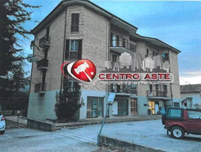 Appartamento con 6 locali in vendita in Via Nazionale Urbino PU Italia, Canavaccio, Urbino