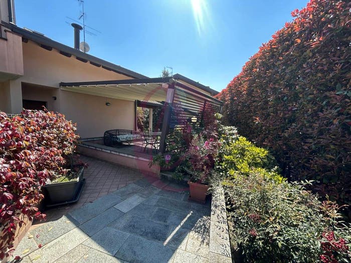 Casa trilocale in vendita in Via Monte Nero, Centro, Jerago con Orago