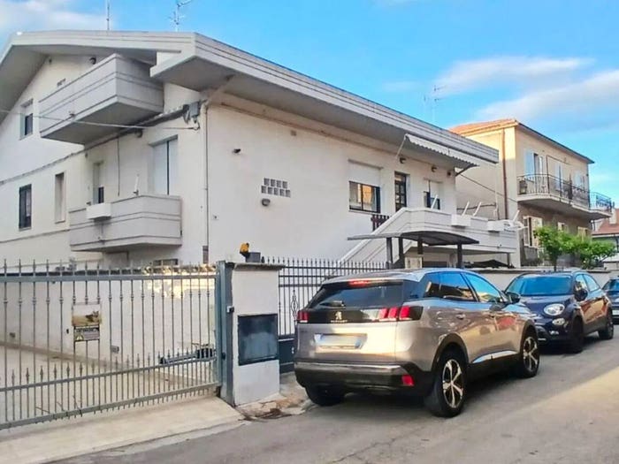Casa con 6 locali in vendita in Via Cavour, Centro, Montesilvano
