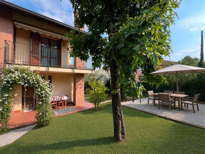 Casa quadrilocale in vendita in Via madonnina, Maresso, Missaglia