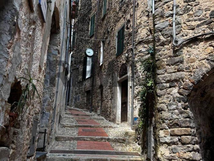 Appartamento bilocale in vendita in Via Sant'Antonio, Ceriana
