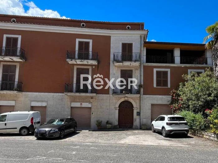 Casa con 6 locali in vendita in Via Civita Farnese Centro, Isoletta I, Arce