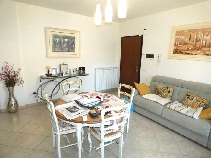 Appartamento trilocale in vendita in Viale Giuseppe Verdi, Cantalupo in Sabina