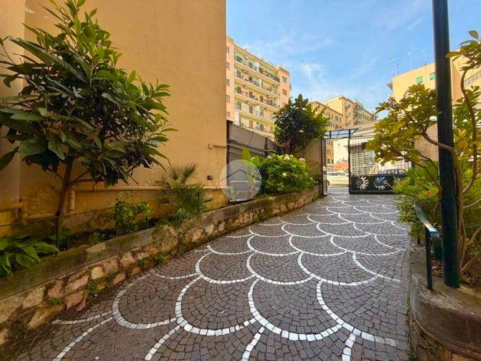 Appartamento trilocale in vendita in Via Francesco Verrotti, Arenella, Napoli