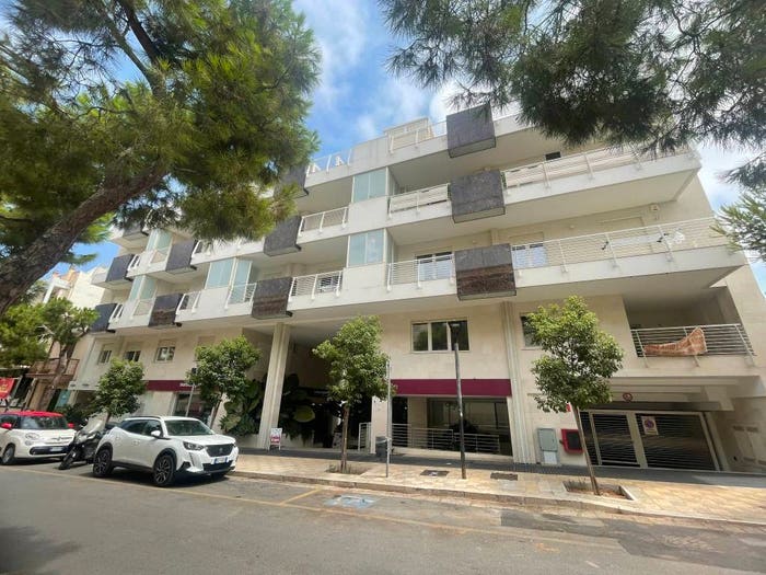 Appartamento trilocale in vendita in Piazzale Stazione, Polignano a Mare