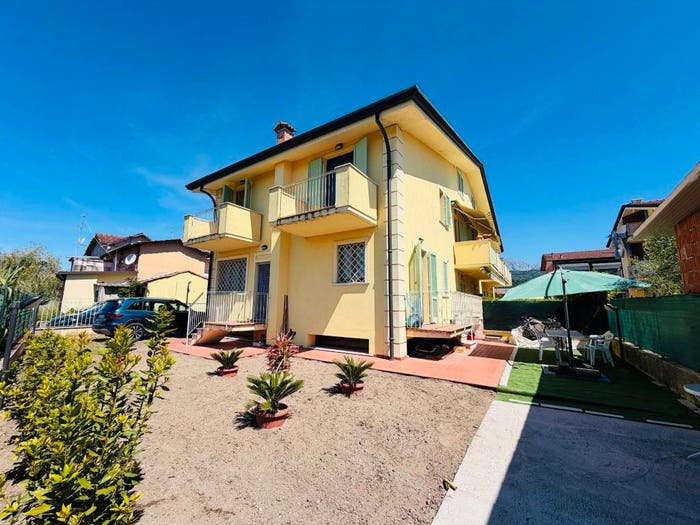 Casa con 5 locali in vendita in Via Flavio Torello Baracchini, Zona Industriale, Massa