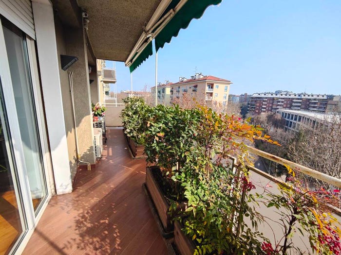 Appartamento con 5 locali in vendita in Via Alcuino, Sempione, Milano