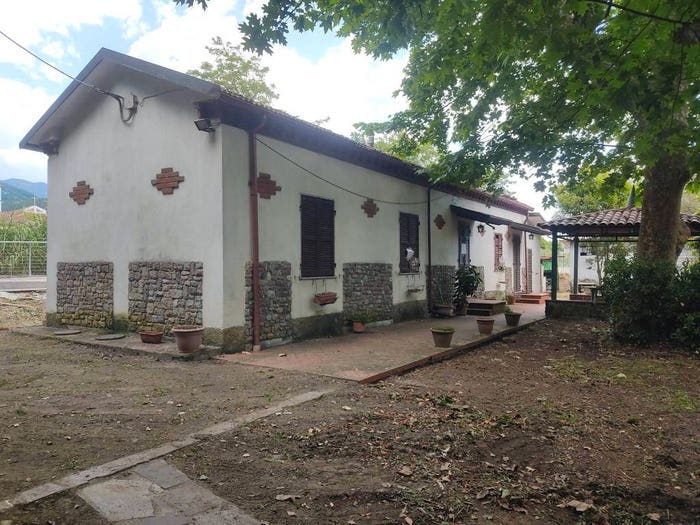 Casa con 5 locali in vendita in Via Salicello, Colombiera Molicciara, Castelnuovo Magra