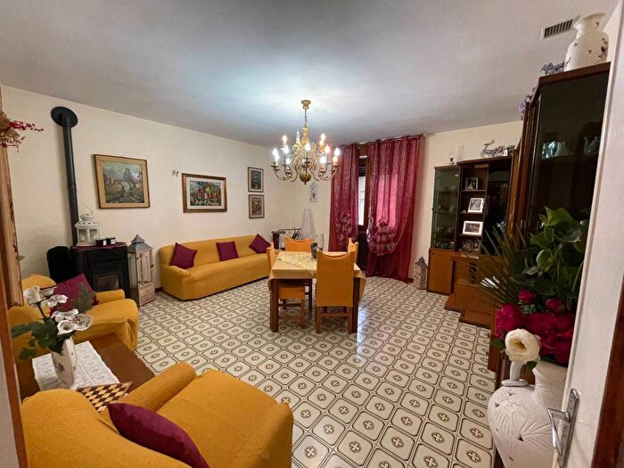Appartamento quadrilocale in vendita in Centro, Cavenago d'Adda