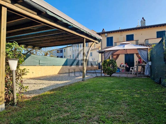 Casa con 5 locali in vendita in Via della Santissima Annunziata, Santissima Annunziata, Lucca