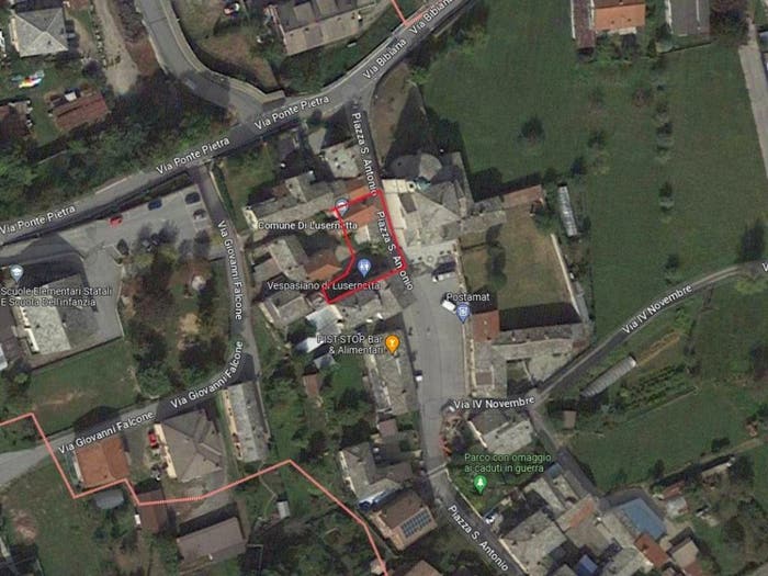 Casa con 6 locali in vendita in Piazza San Antonio, Lusernetta