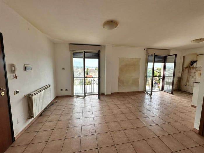 Appartamento quadrilocale in vendita in Venturina, Campiglia Marittima